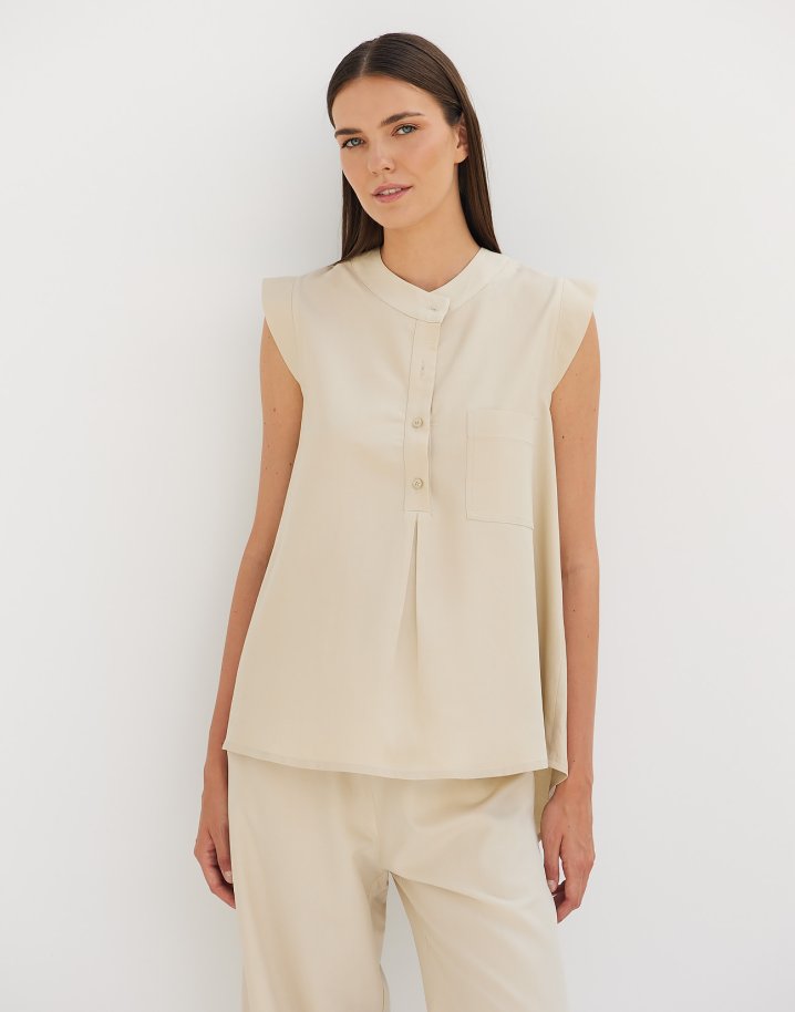 Linen top with pocket