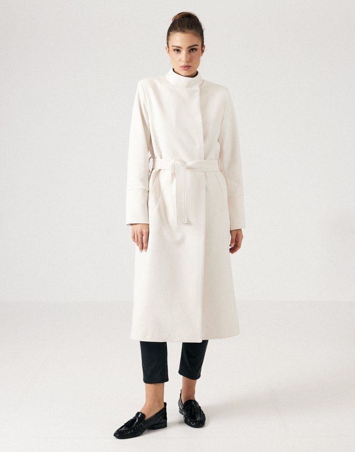 Coat with high neck