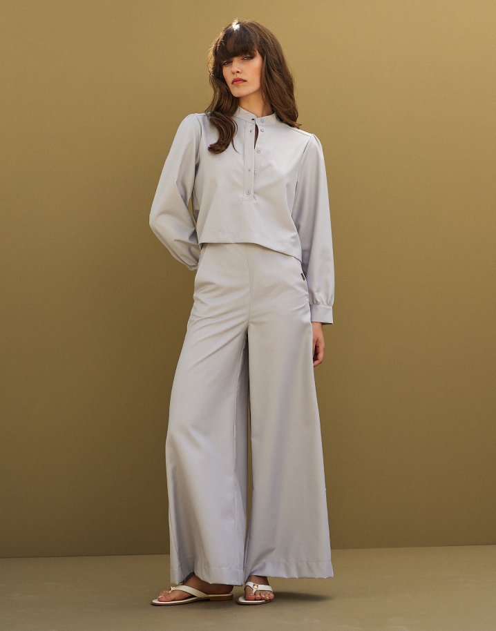 Wide leg trousers