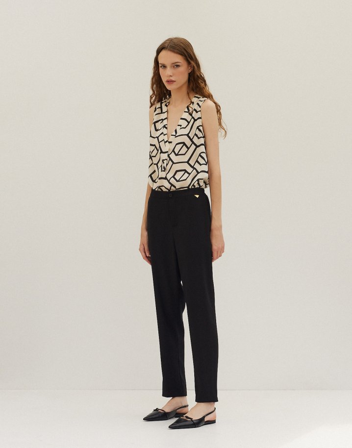 Trousers with elastic waist