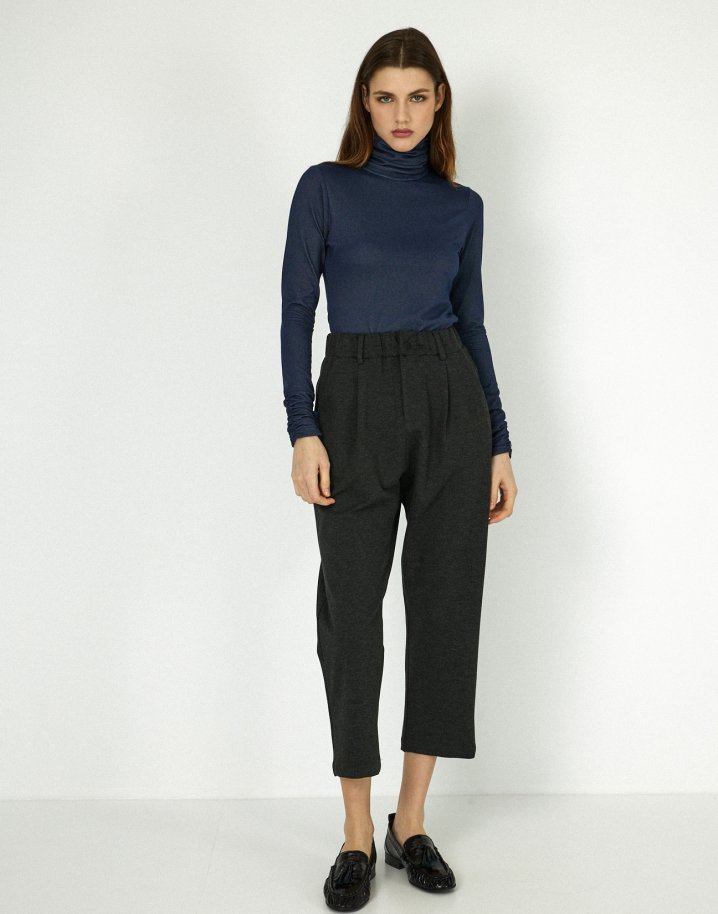 Pleated trousers