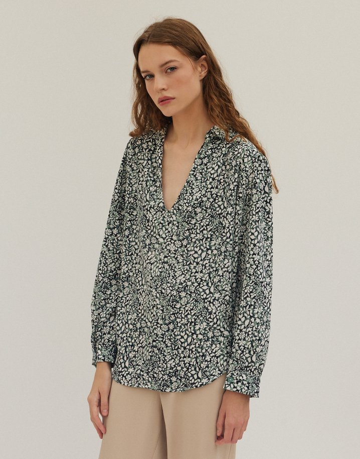 Printed blouse with collar