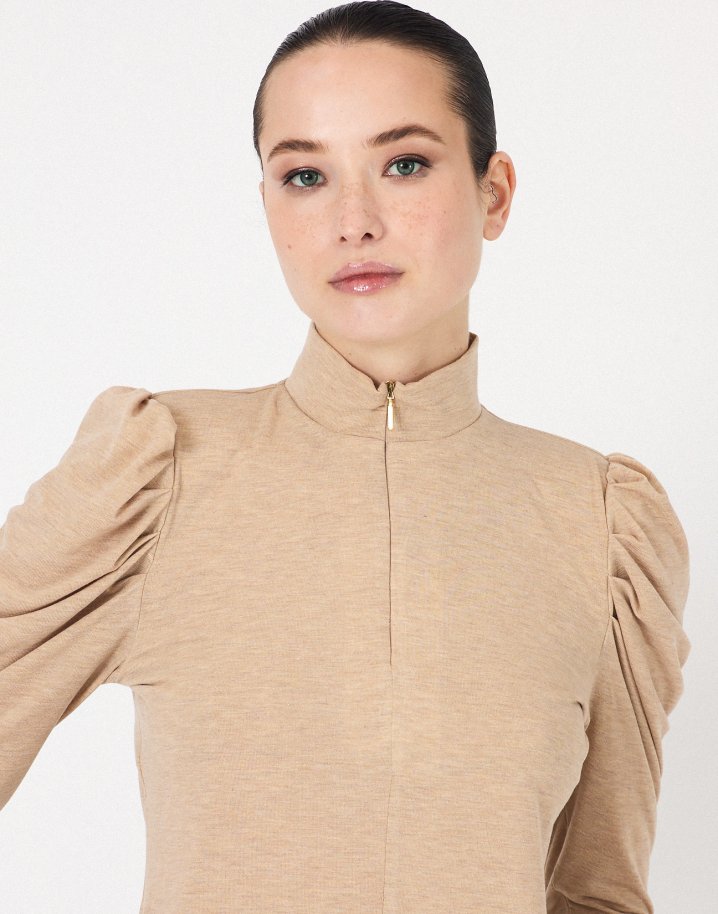 Blouse with zip