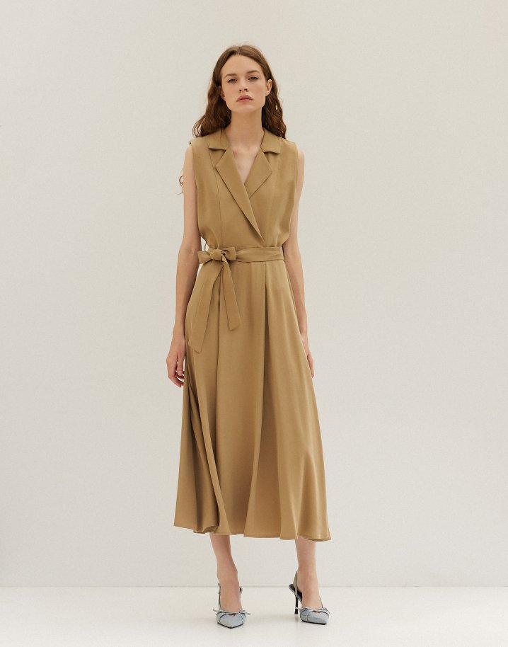 Midi dress with collar