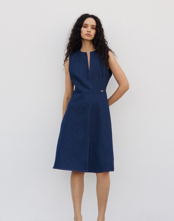 Sleeveless denim dress