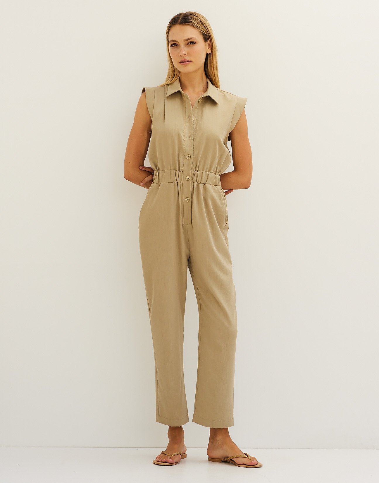 Jumpsuit with buttons