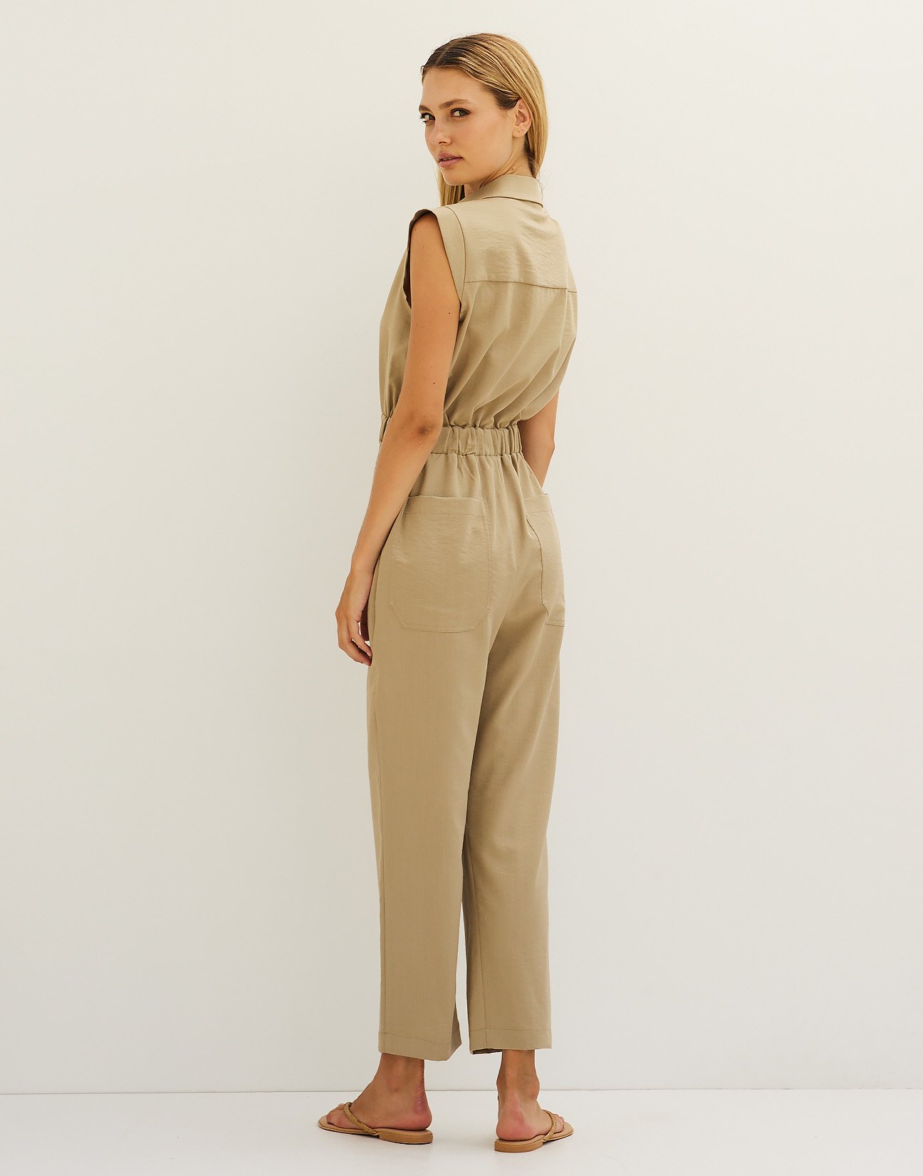 Jumpsuit with buttons