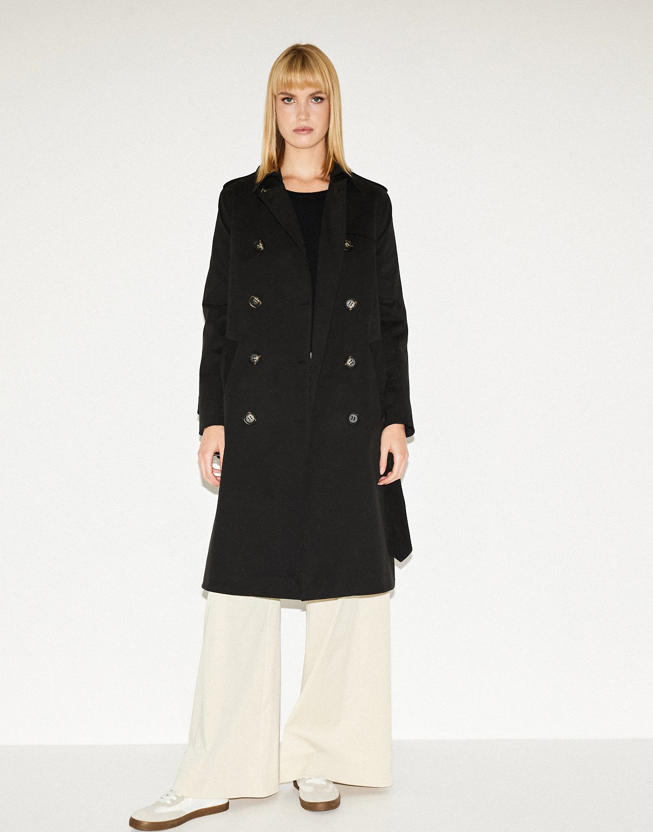 Trench coat with belt