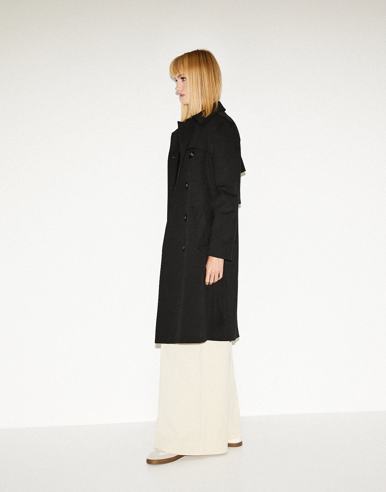 Trench coat with belt