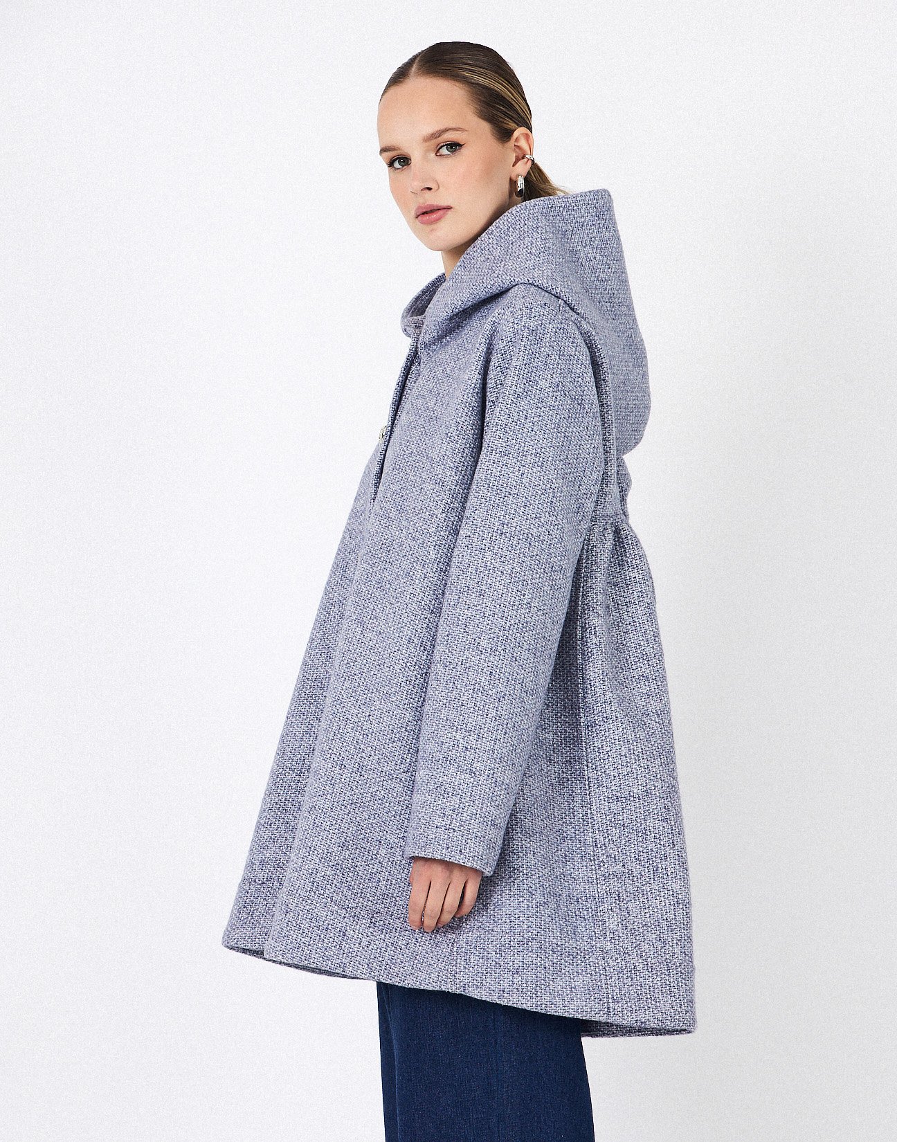 Coat with bow