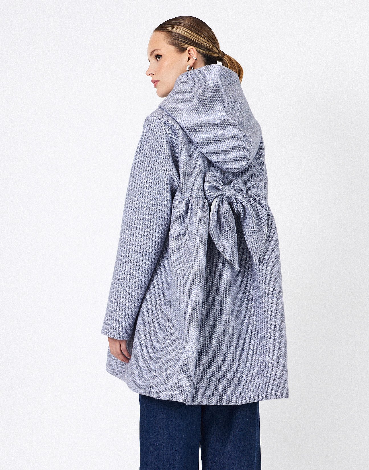 Coat with bow