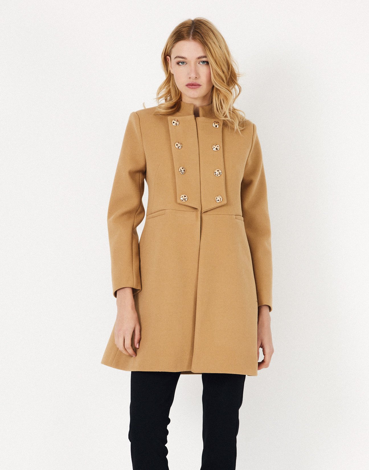 Coat with button