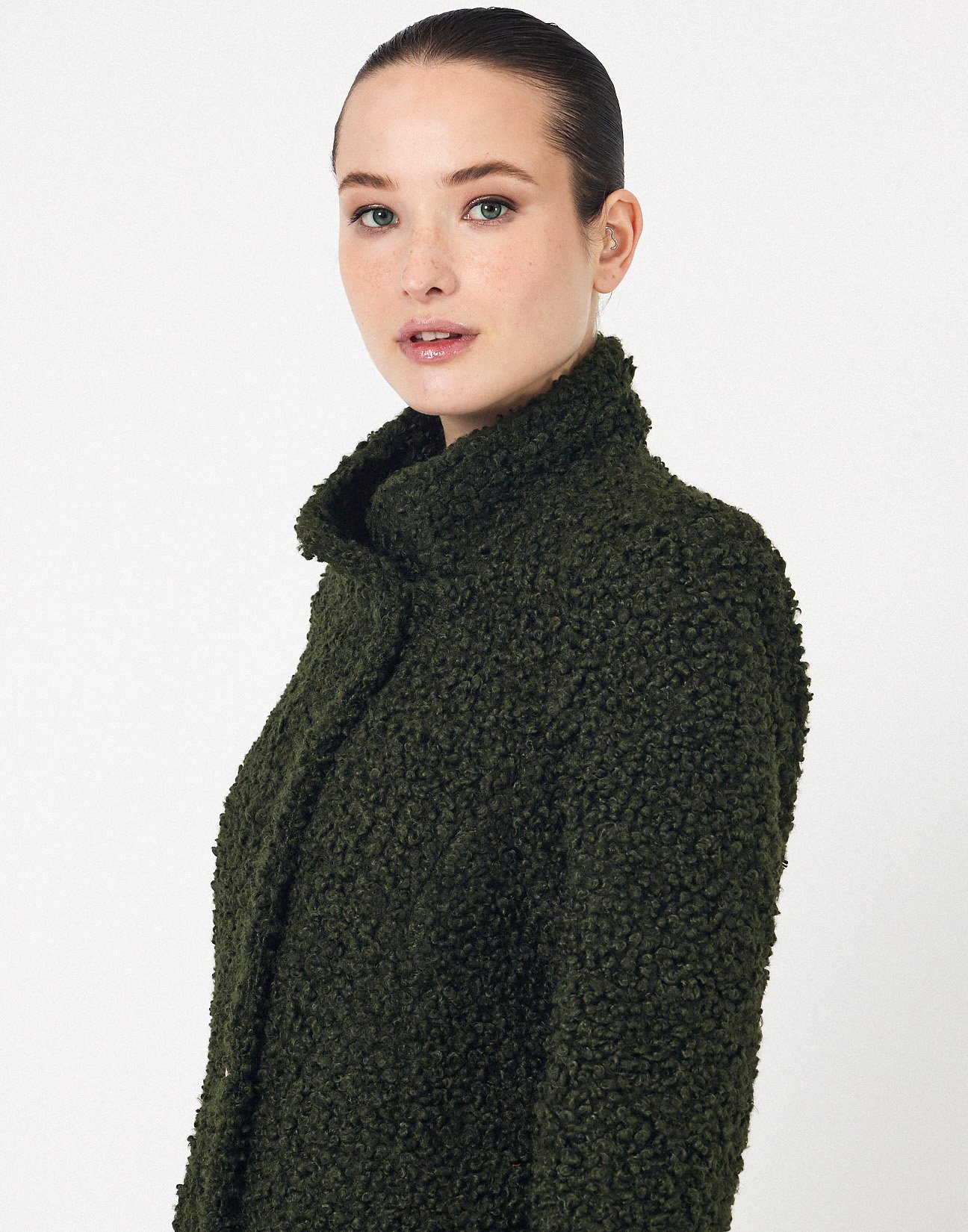 Boucle coat with button