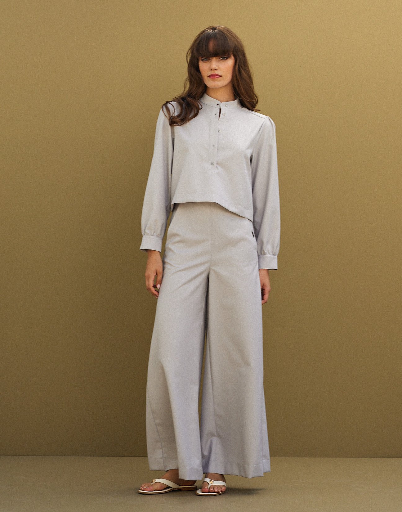 Wide leg trousers