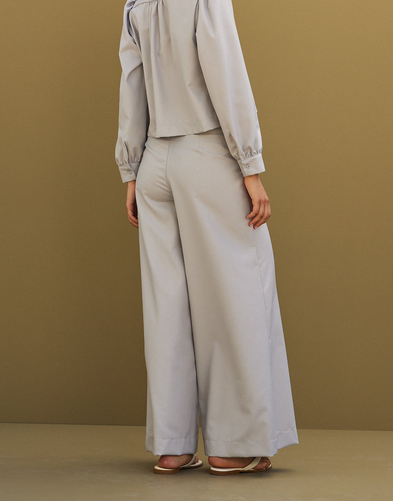 Wide leg trousers