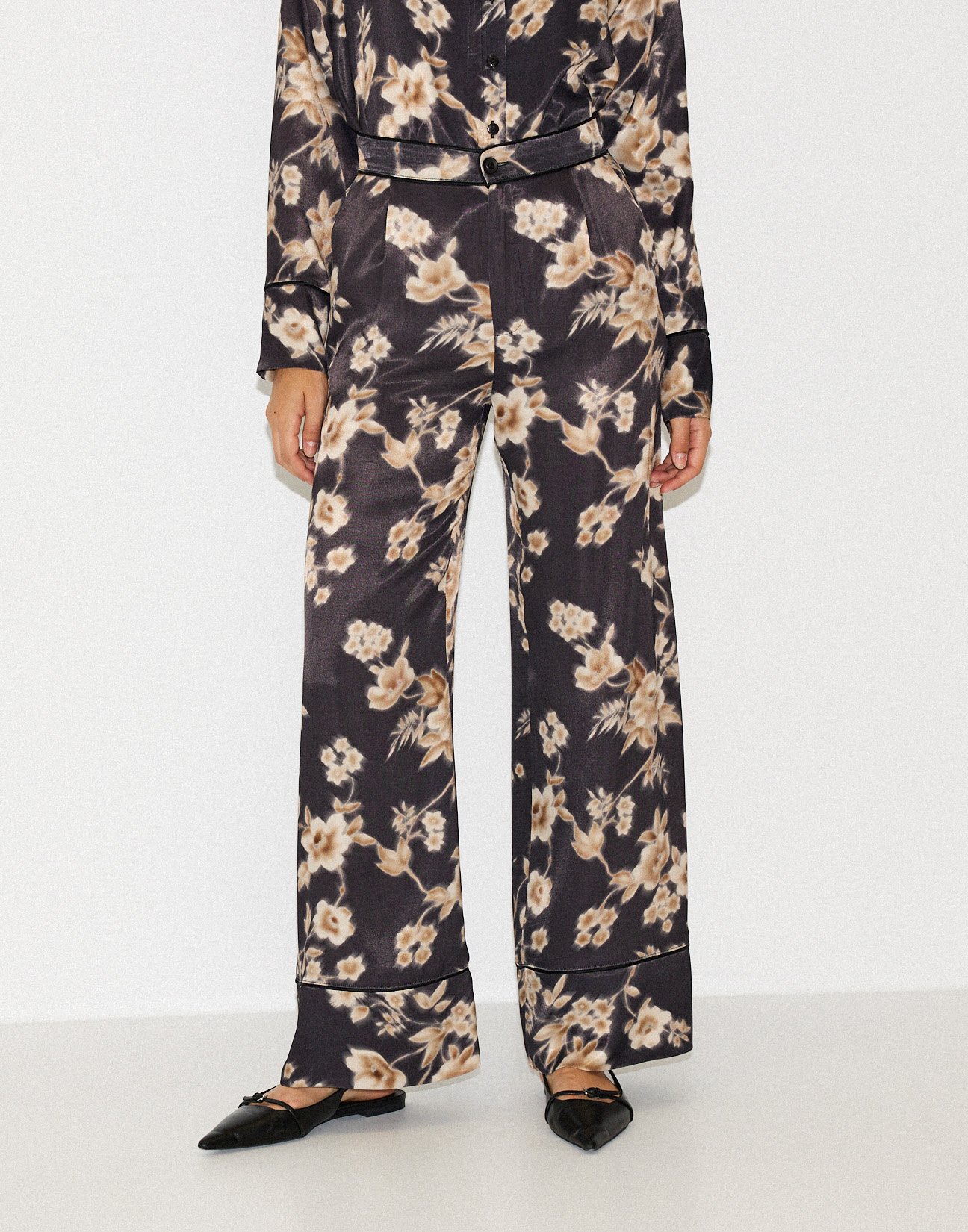 Satin trousers with piping