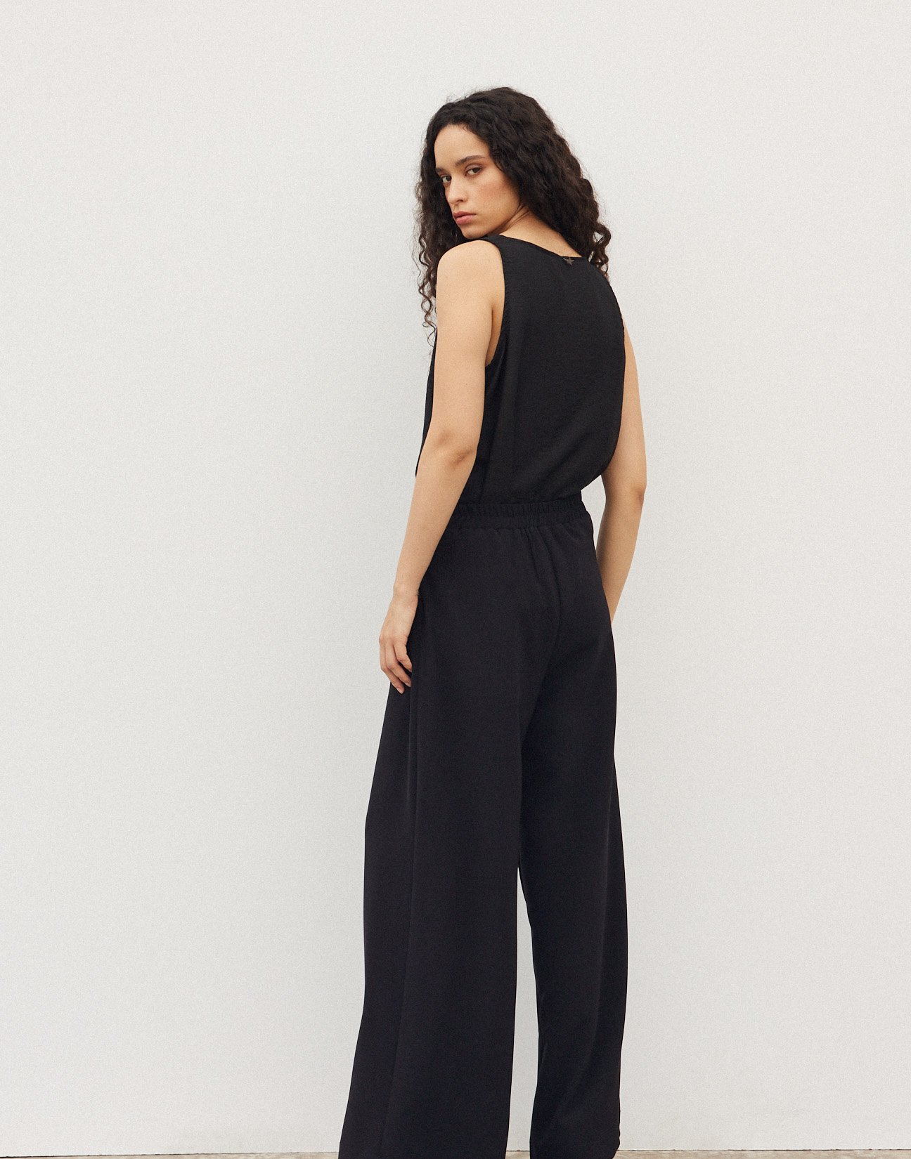 Pleated high waist trousers