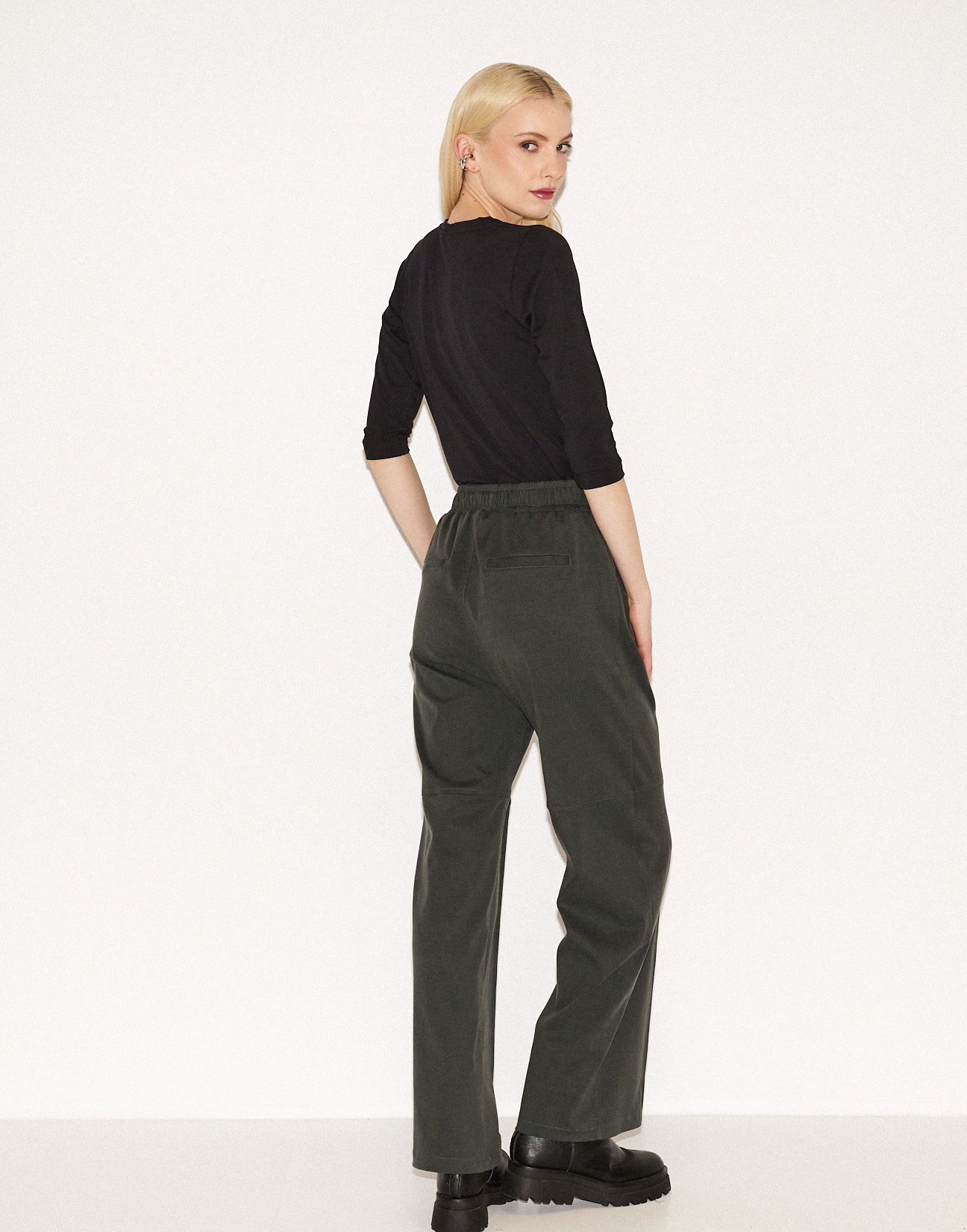 Topstitched trousers