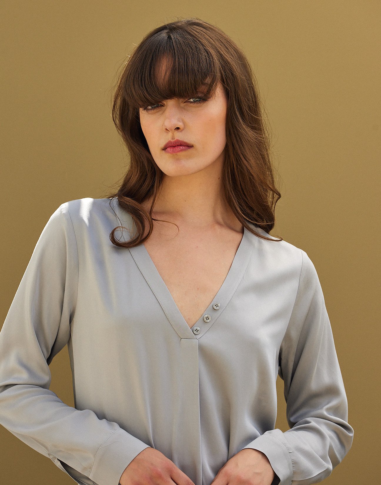 V neck blouse with pleating