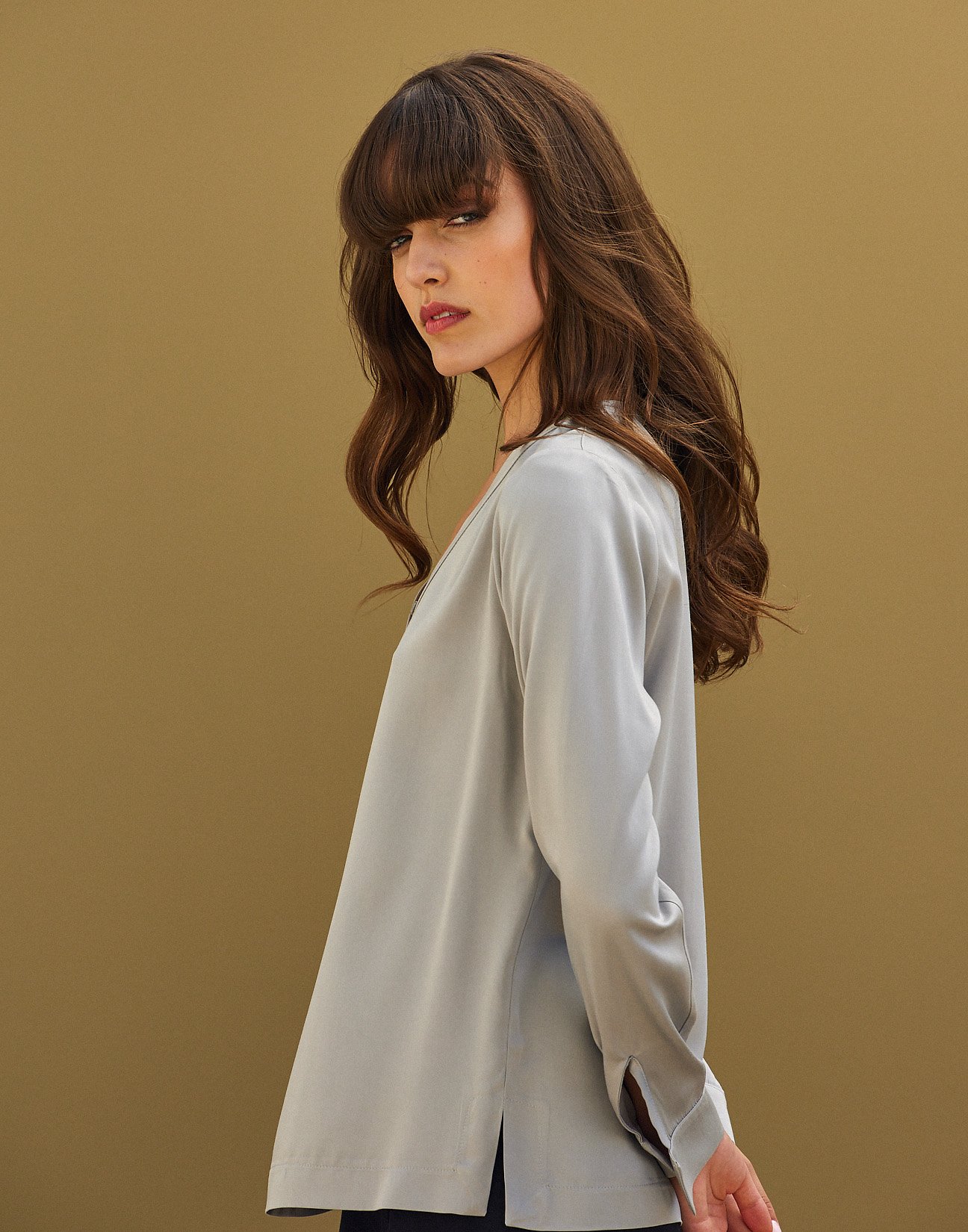 V neck blouse with pleating