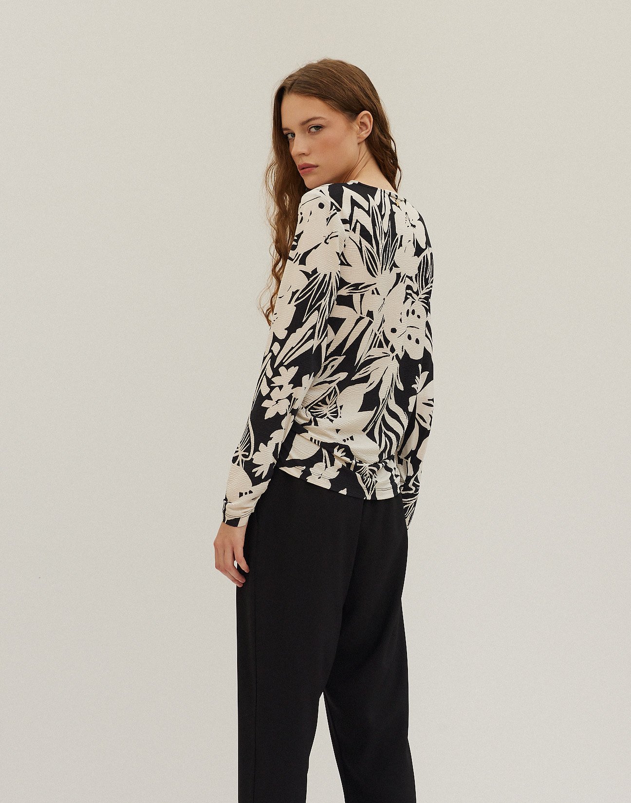 Printed blouse with ring