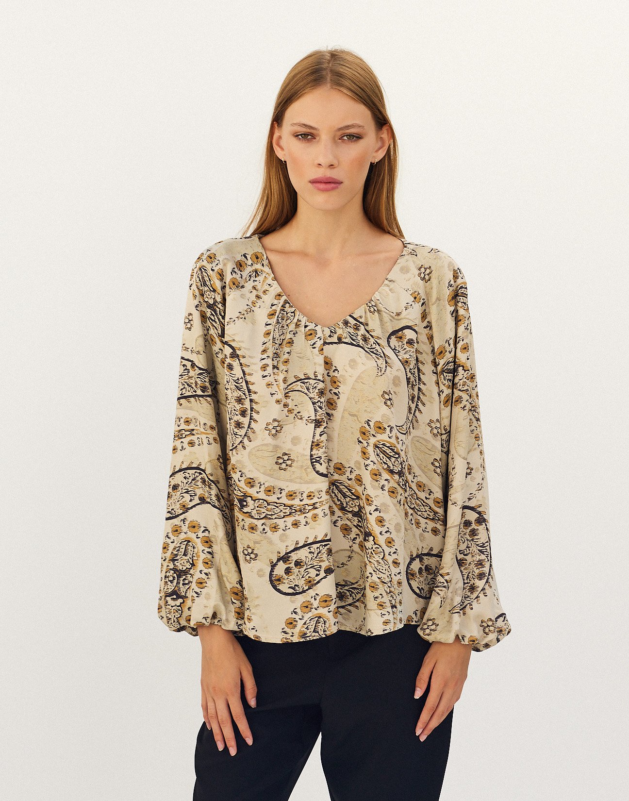 Printed blouse with gather