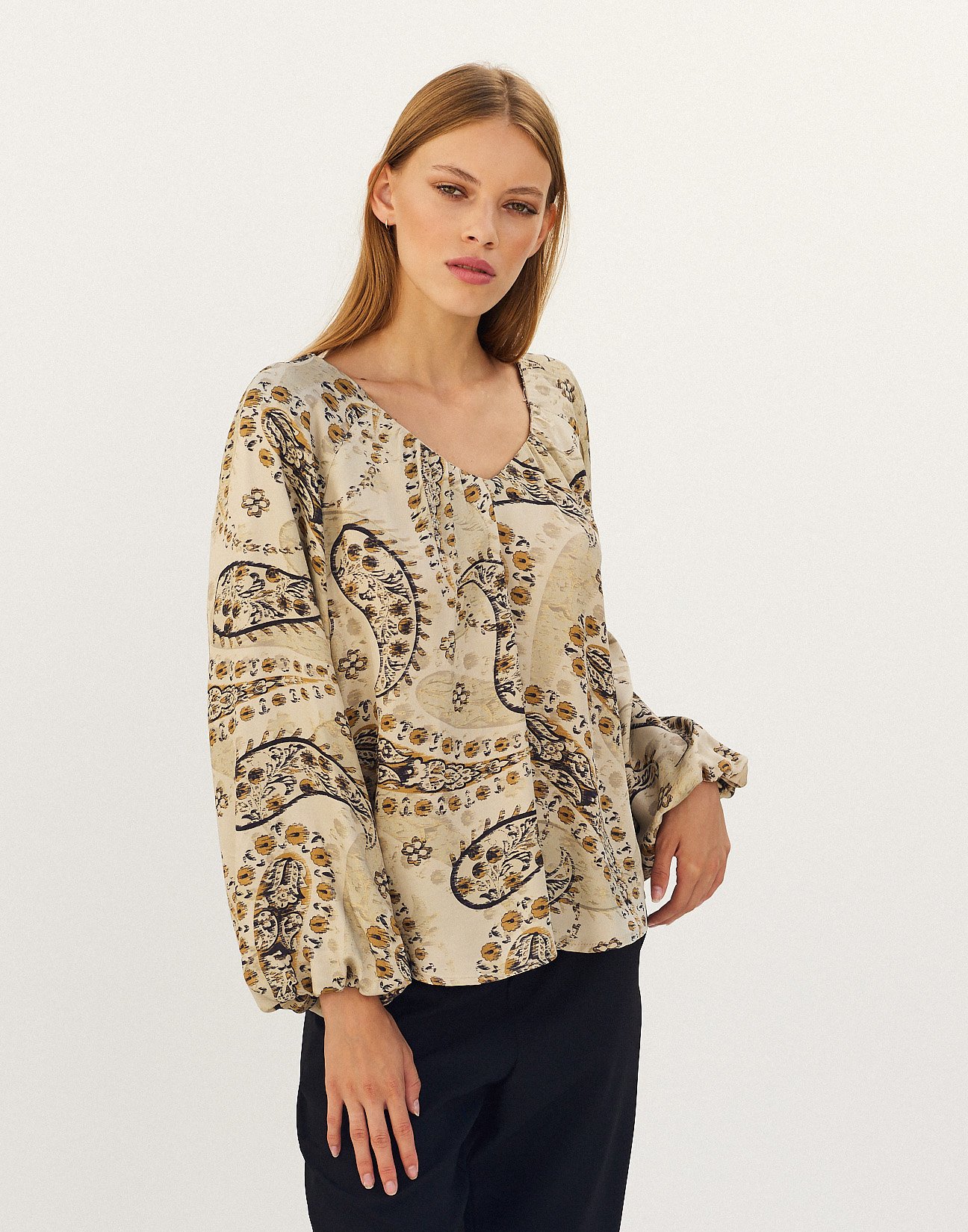 Printed blouse with gather