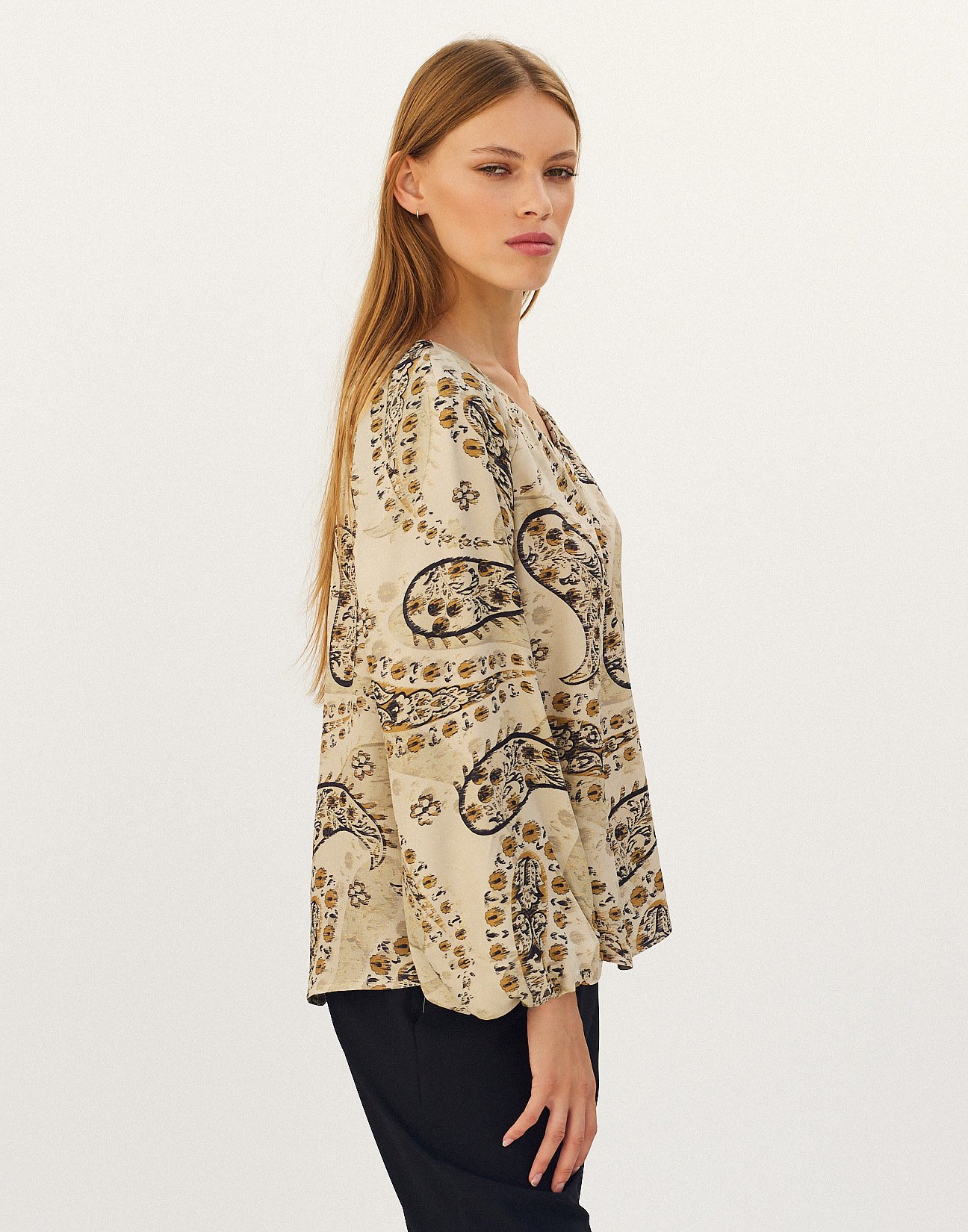 Printed blouse with gather