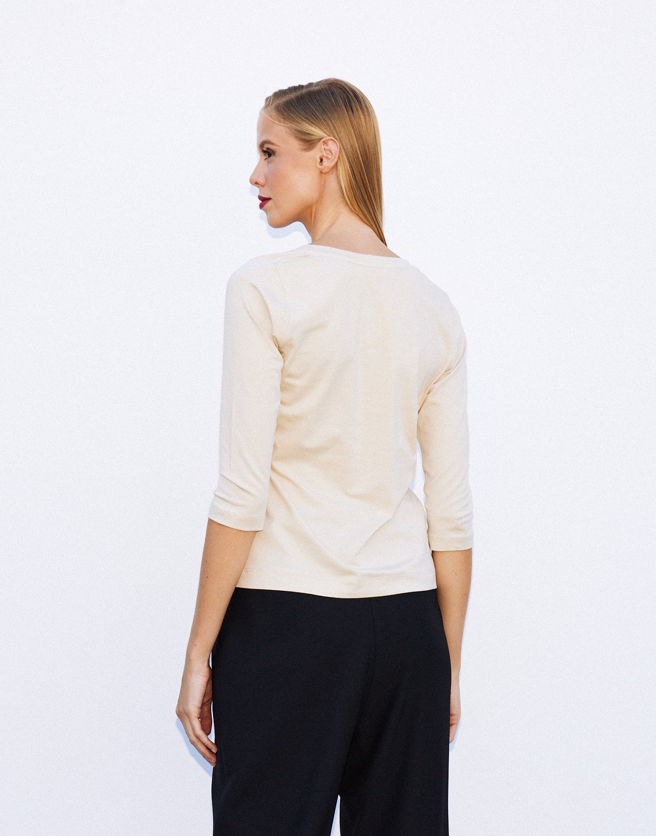 Neckline blouse