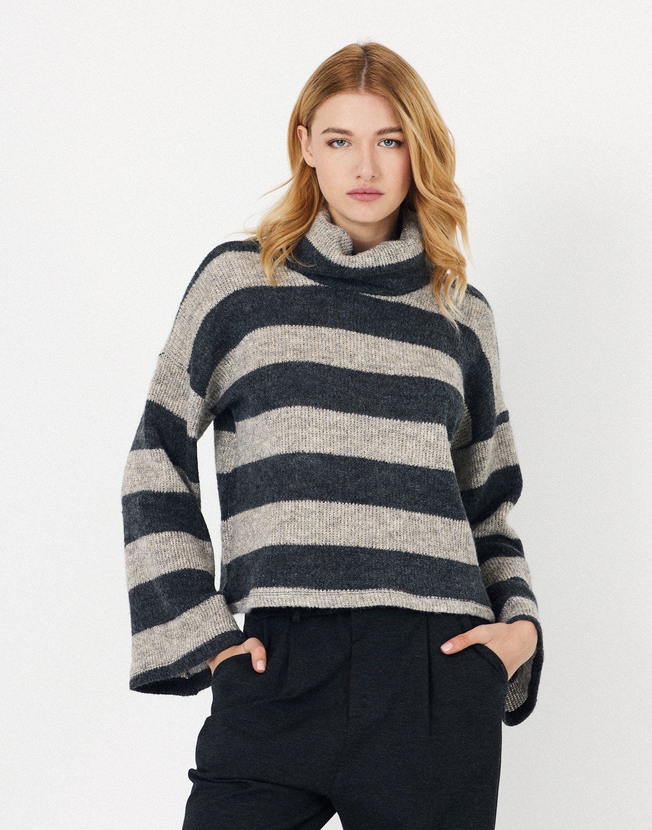 Sweater with high neck