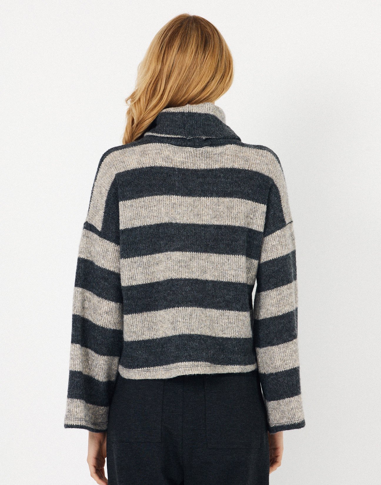 Sweater with high neck