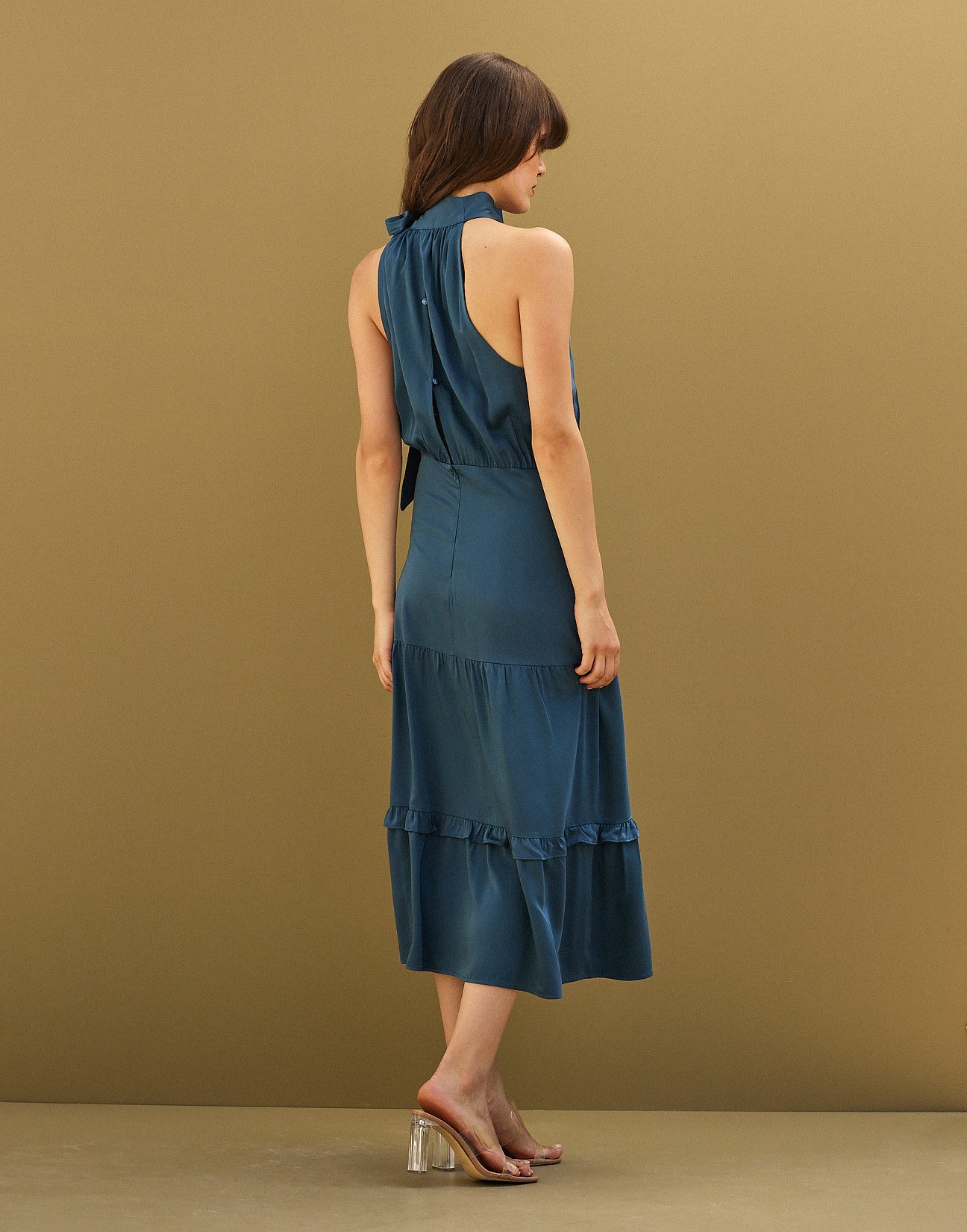 Midi dress with tie