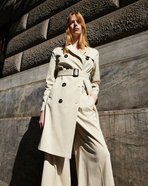 Trench coat with belt