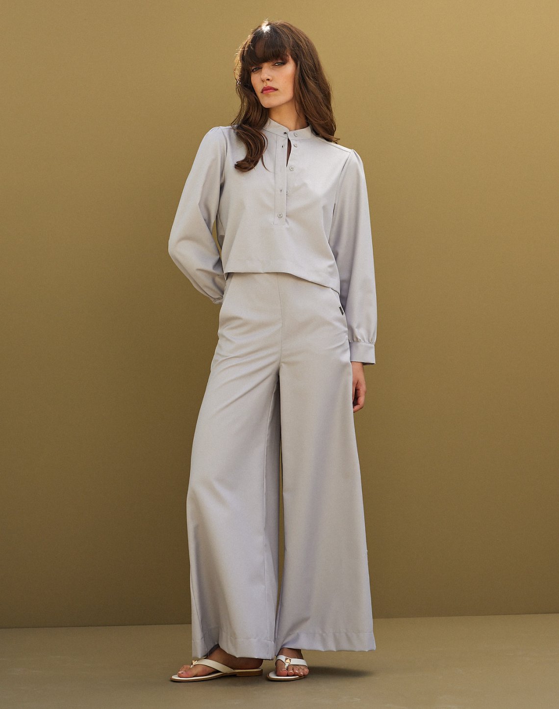 Wide leg trousers